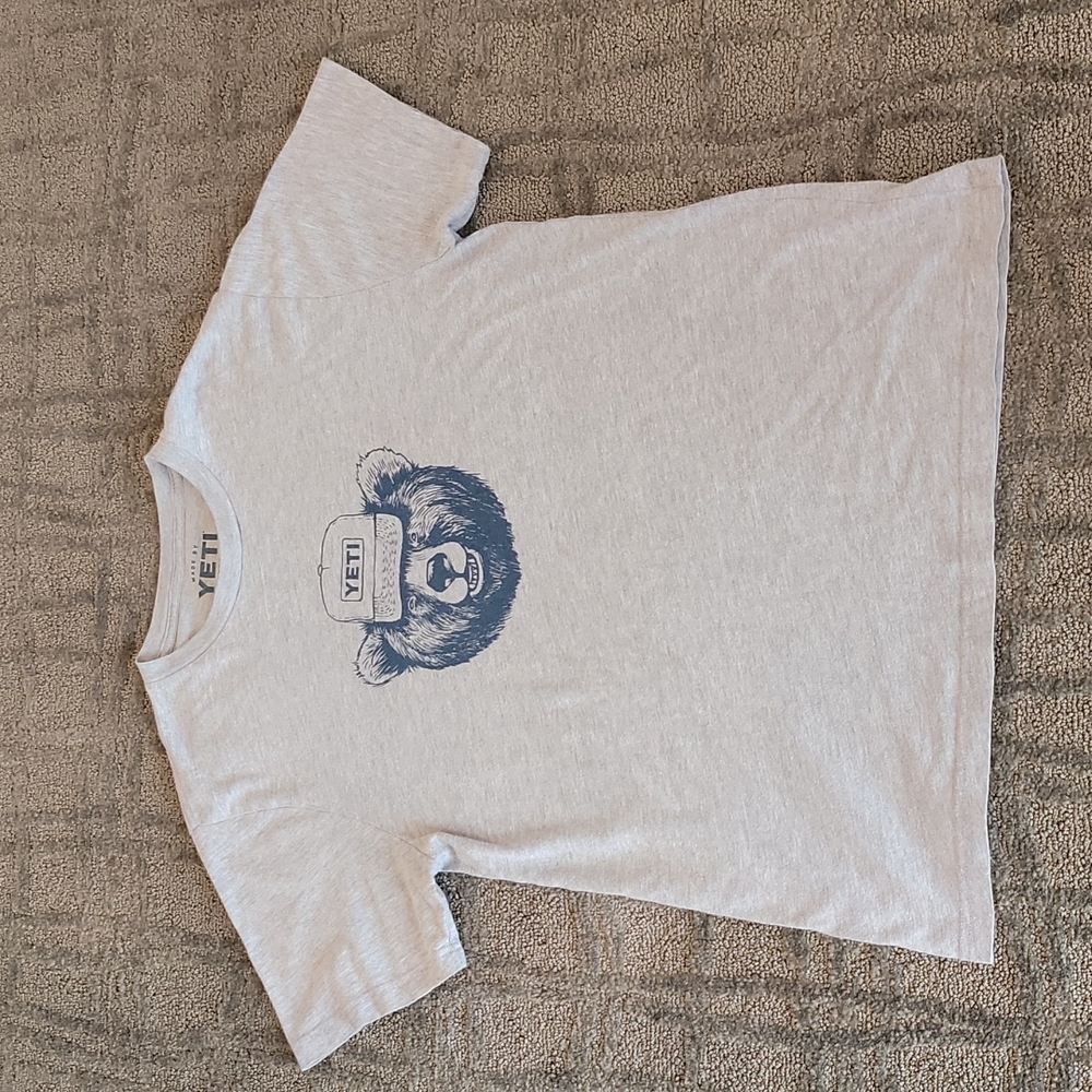 Yeti tshirt, mens size M, gray